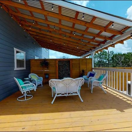Blue Oasis In The Hill Country Hotel Kerrville Bagian luar foto