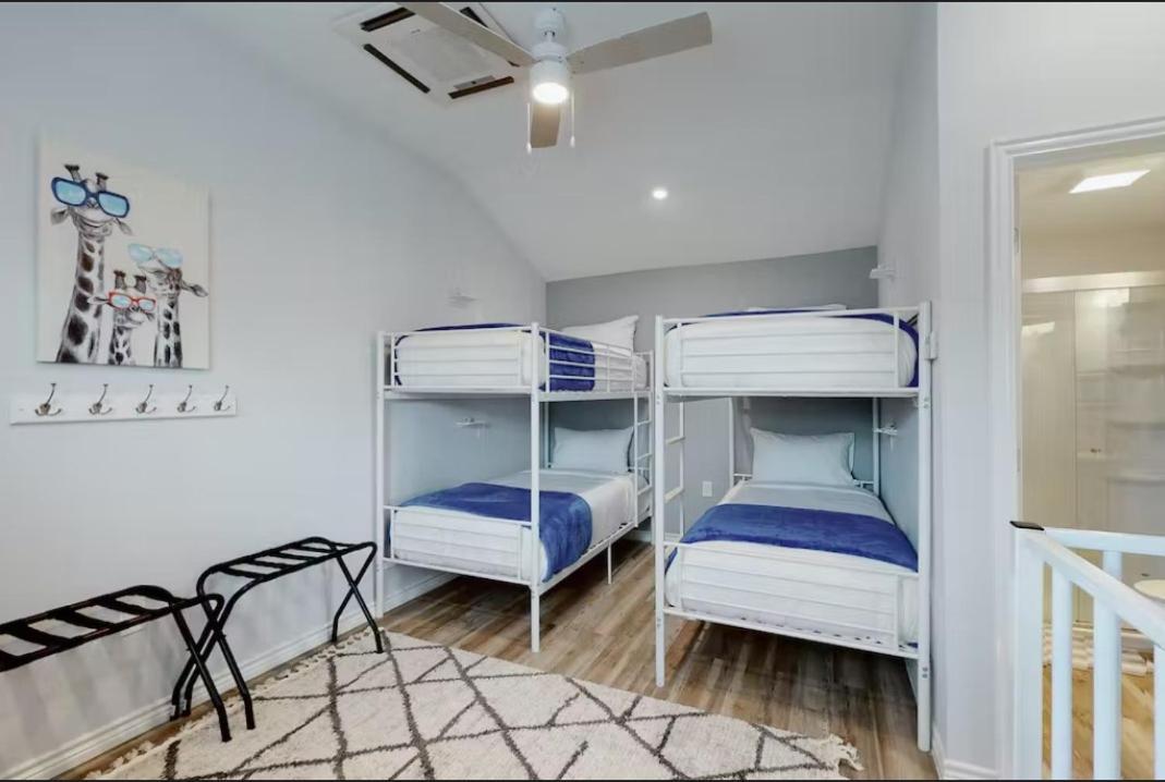 Blue Oasis In The Hill Country Hotel Kerrville Bagian luar foto